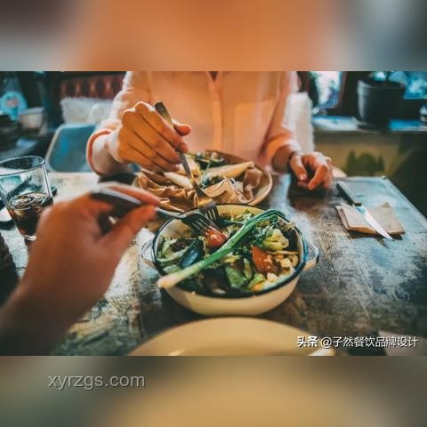 门店全关，知名网红餐饮品牌倒下深度解析